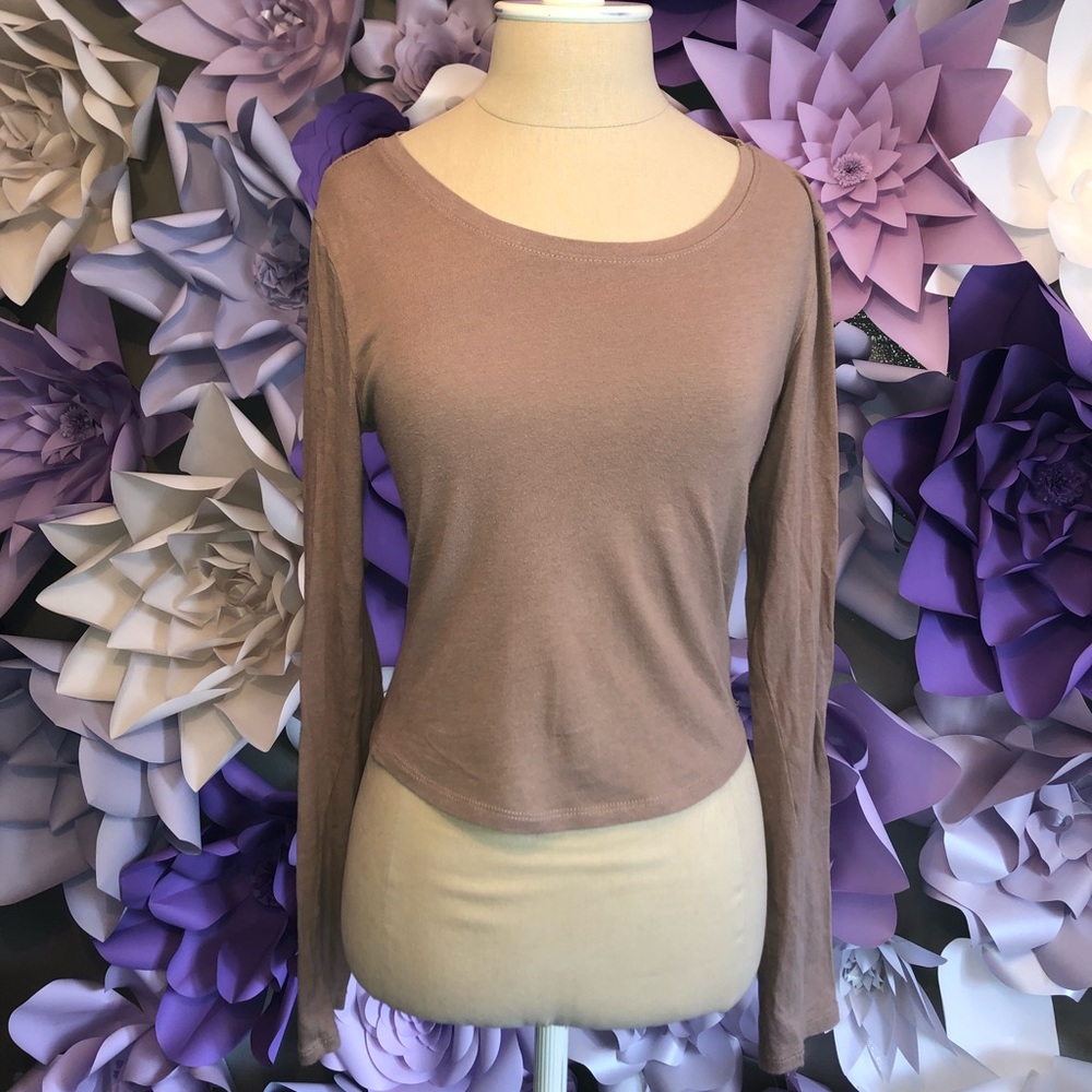 Long sleeve beige top